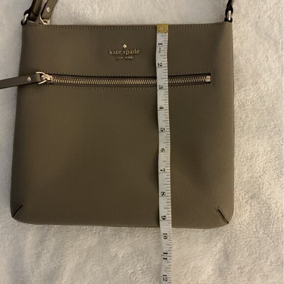 Kate Spade Gray Messenger Bag.  New! - Picture 10 of 12